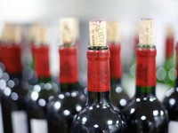 Một chai rượu vang sau khi mở để được bao lâu ?