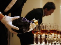 Bất ngờ Chivas 25 có mặt trong top 5 chai rượu Chivas đắt tiền nhất thế giới.