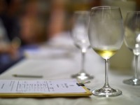 Làm thế nào để nếm rượu vang như một chuyên gia