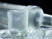 Nhiệt độ ảnh hưởng ra sao tới việc thưởng thức rượu mạnh?