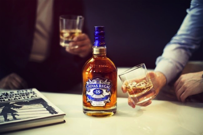 Rượu Chivas Regal 18